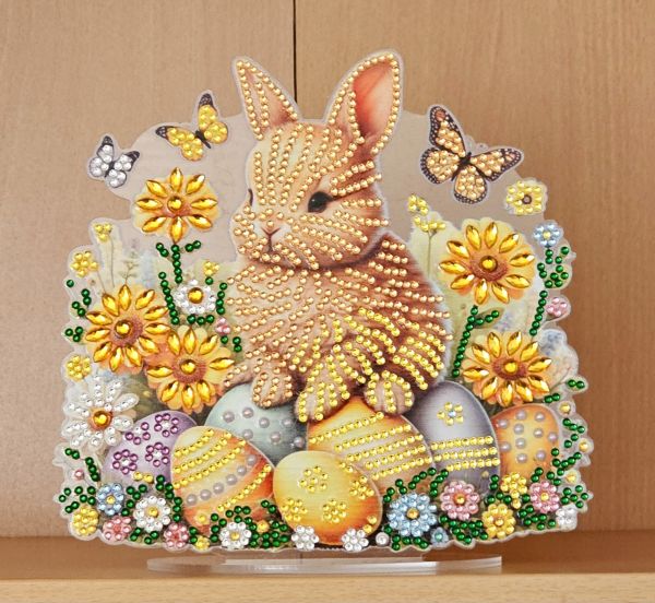 Osterdeko Diamond Painting handmade Ornament aus Acryl, Motiv Hase mit Oster-Ei (fertig)