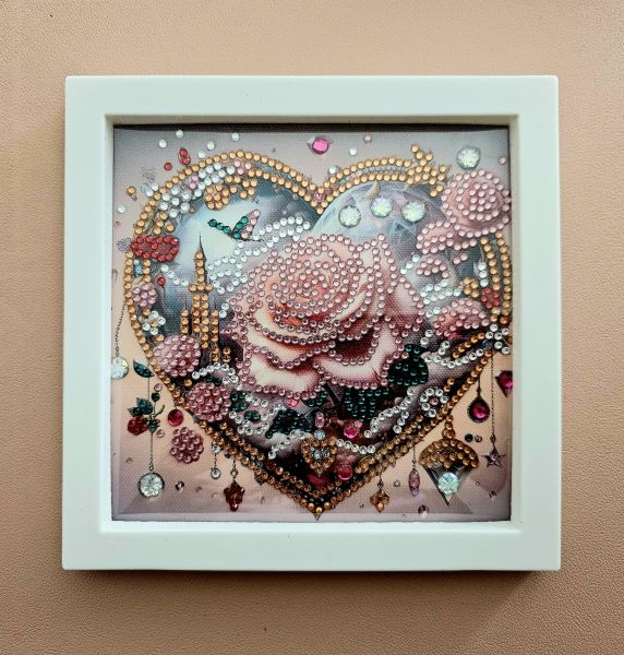 Deko Diamond Painting handmade Bild mit Rahmen, Herz mit Rose (fertig)