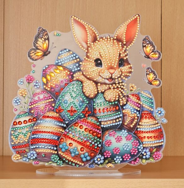 Osterdeko Diamond Painting handmade Ornament aus Acryl, Motiv Hase mit Oster-Ei (fertig)